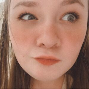 Meet your Posher, Isabelle